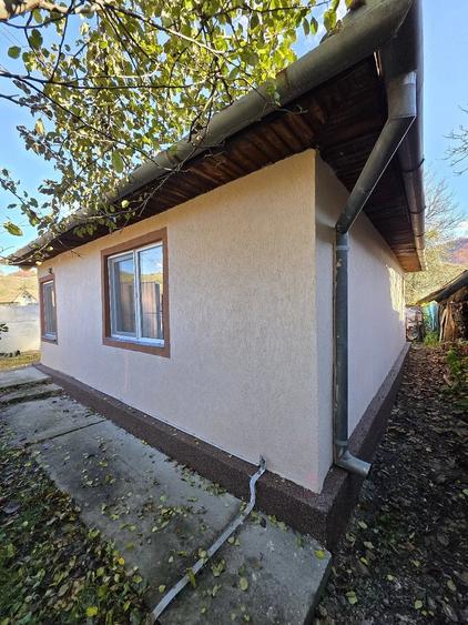 Casă cu Teren 951 Mp în Cimpa
