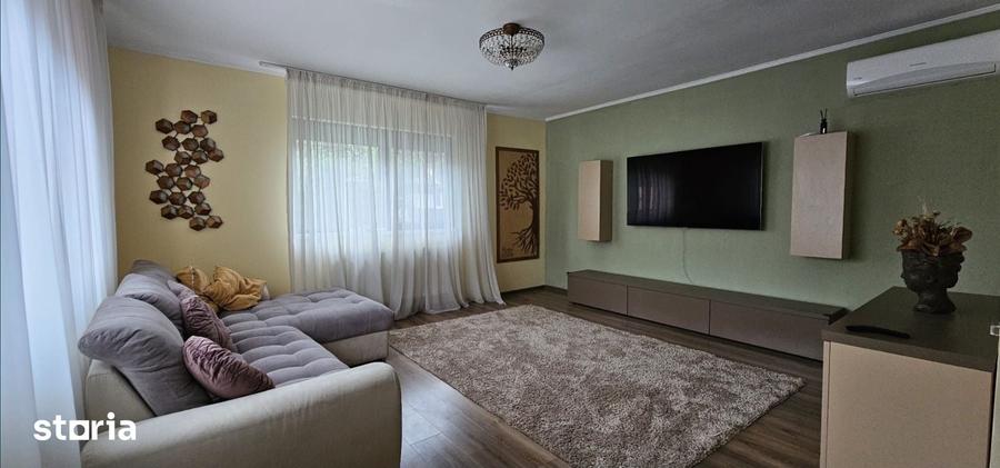 Casă cu 3 camere cu Teren 300 Mp în Central