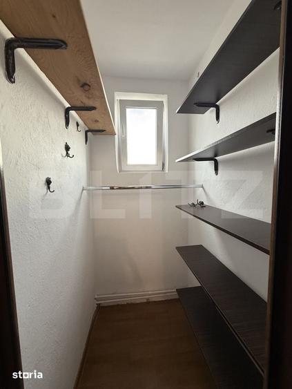 Apartament cu 4 camere semidecomandat în Central