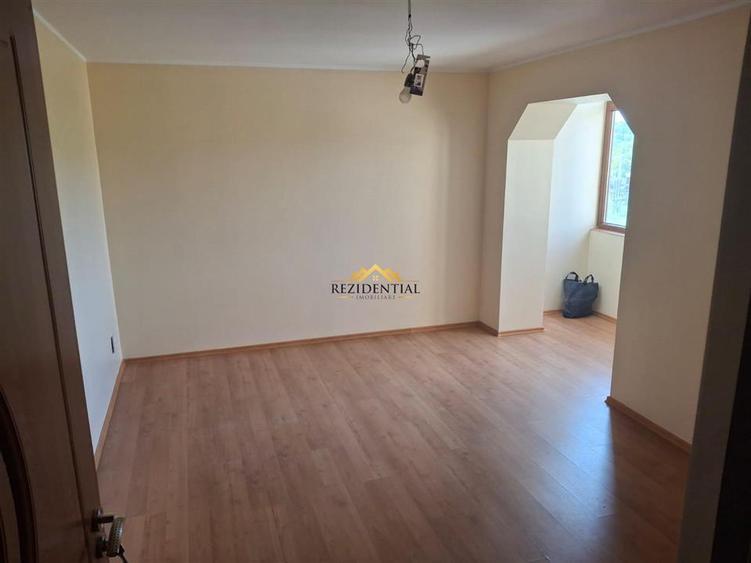 Garsonieră decomandată în Răchiți