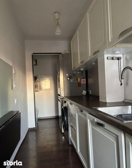 Apartament cu 2 camere, mobilat în Tei