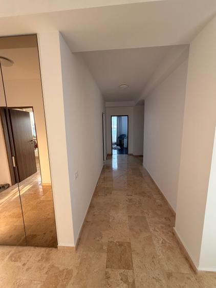 Apartament cu 4 camere decomandat în Balotești