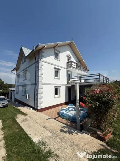Casă cu 9 camere cu Teren 800 Mp în Central