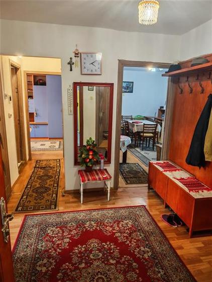 Apartament cu 4 camere semidecomandat, mobilat în Mănăștur