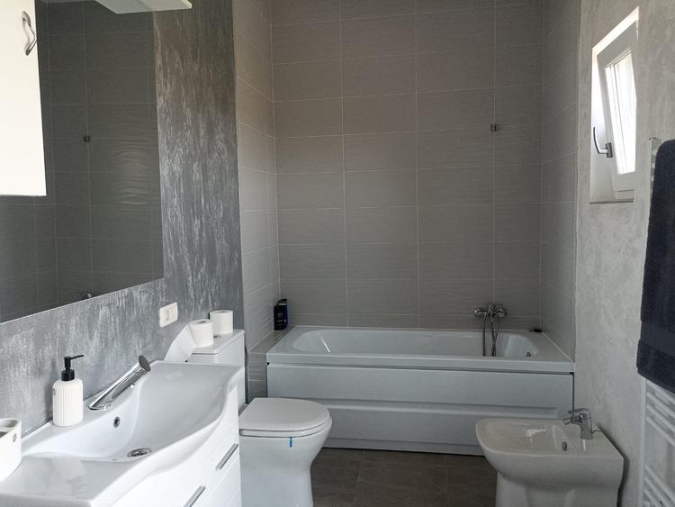 Duplex cu 4 camere cu Teren 300 Mp în Mănăstirea Doamnei