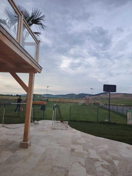 Casă cu 4 camere în Sângeorgiu de Mureș