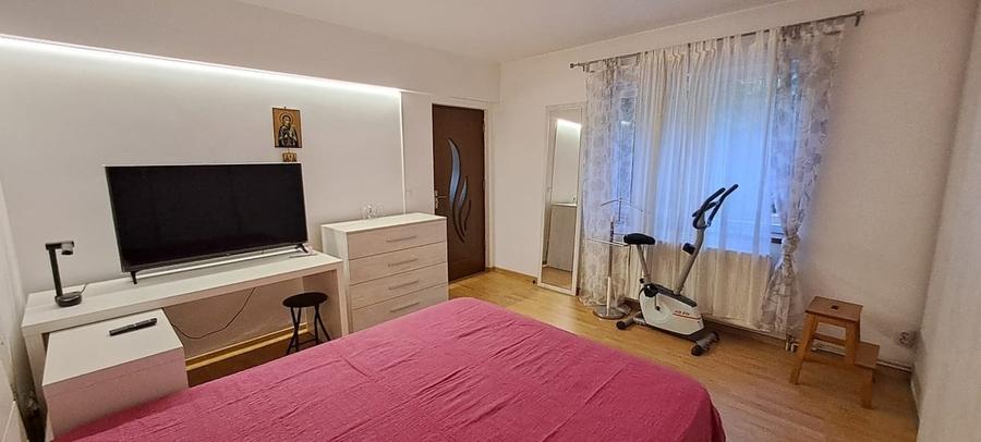 Casă cu Teren 200 Mp în Gara de Est