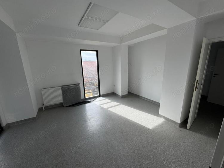 Spațiu comercial, de 220 mp, în Dumbrăvița