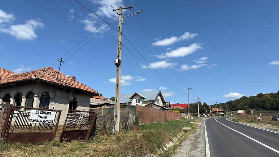 Casă cu 4 camere în Tigveni