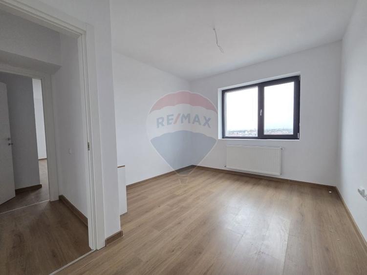 Apartament cu 3 camere decomandat, mobilat în Obor