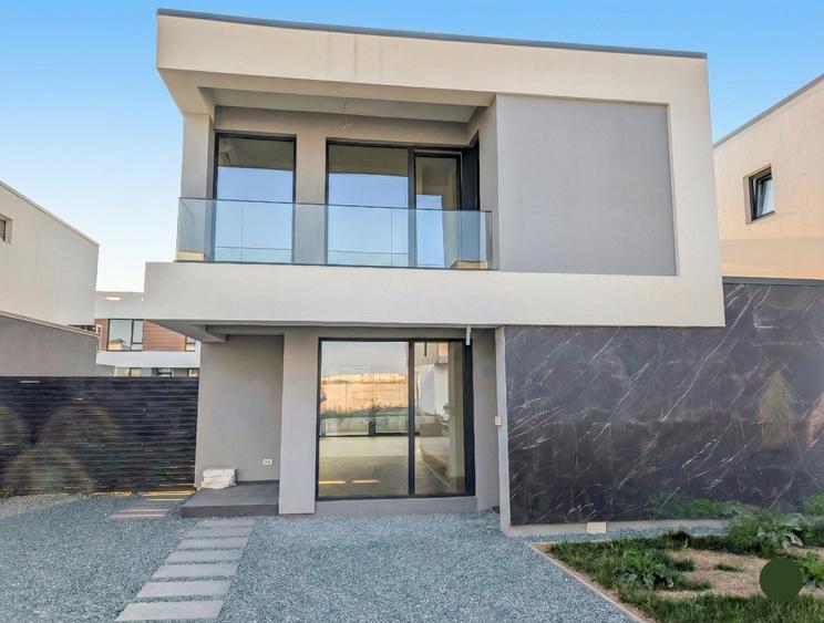 Casă individuală cu 5 camere cu Teren 350 Mp în Tunari