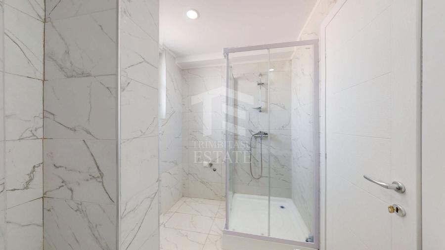 Penthouse cu 3 camere decomandat în Ștefăneștii de Jos