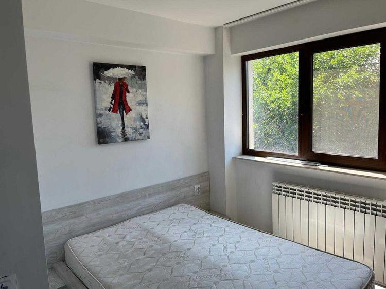 Apartament cu 2 camere decomandat în Palat