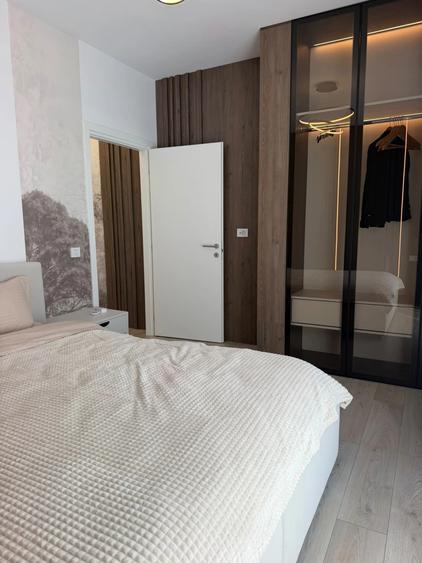 Apartament cu 2 camere decomandat în Podu Roș