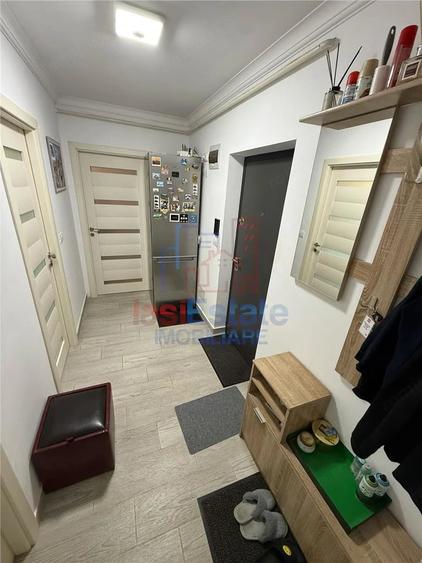Apartament cu 2 camere decomandat în Filiași