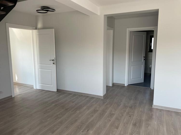 Casă individuală cu 4 camere cu Teren 380 Mp în Hemeiuș