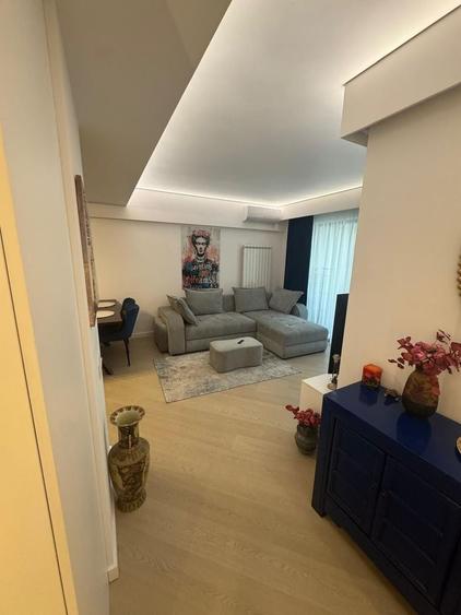 Apartament cu 3 camere decomandat, mobilat în Pipera