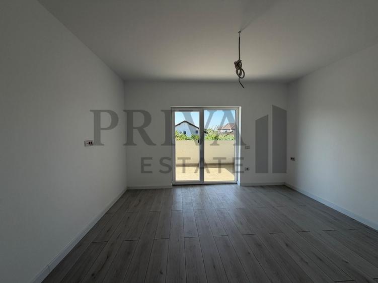 Duplex cu 4 camere cu Canalizare în Chișoda