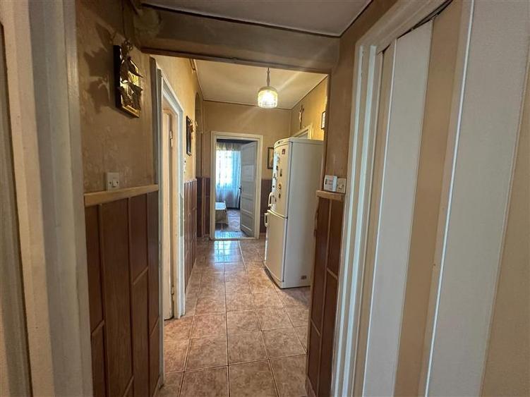 Apartament cu 3 camere decomandat în Luncă