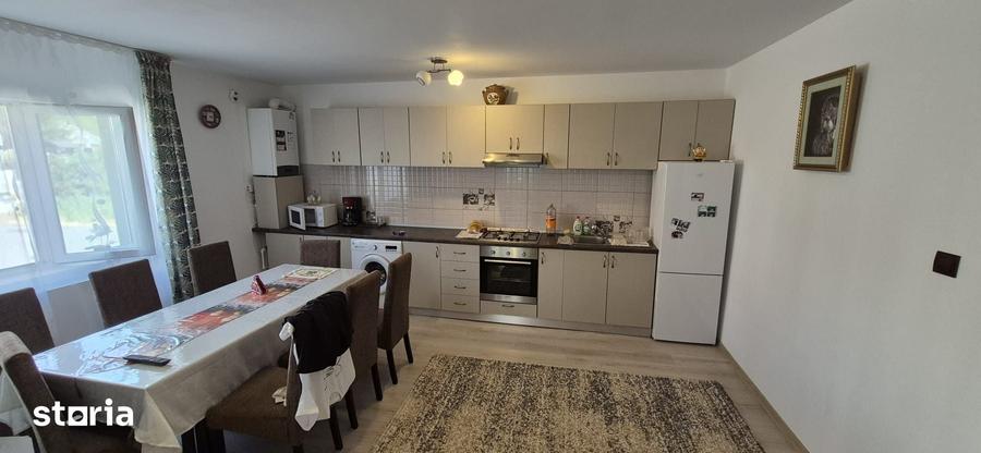 Casă cu 3 camere cu Teren 1165 Mp în Gârdani