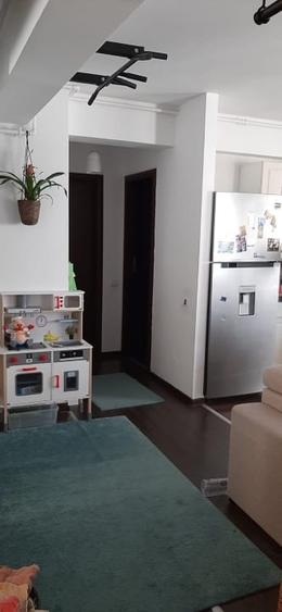 Apartament cu 2 camere semidecomandat în 1 Decembrie 1918
