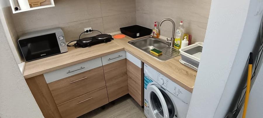 Garsonieră decomandată în Lipovei