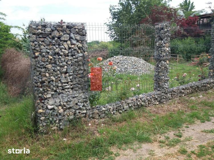Teren de 3000 mp, în Central