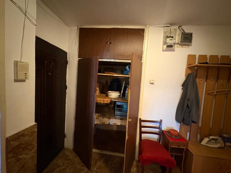 Apartament cu 3 camere decomandat în Lujerului