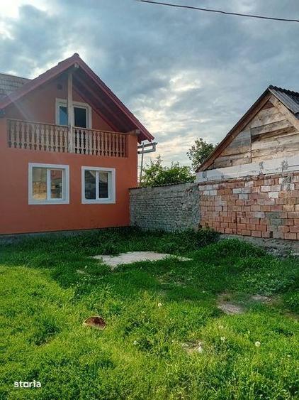 Casă cu 4 camere cu Teren 650 Mp în Porumbacu de Jos