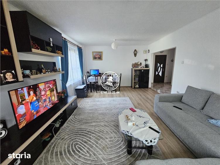 Casă cu 5 camere cu Teren 1196 Mp în Dorobanț