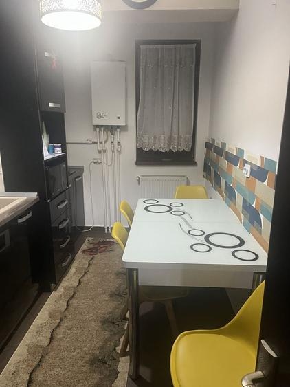 Apartament cu 2 camere decomandat în Baza 3