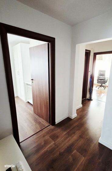 Apartament cu 3 camere, mobilat în Tei