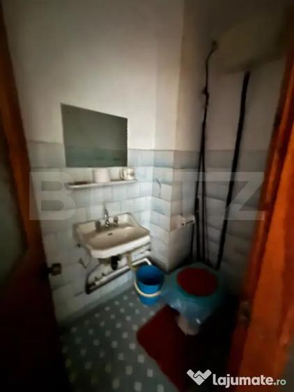 Apartament cu 3 camere decomandat în Micro 12