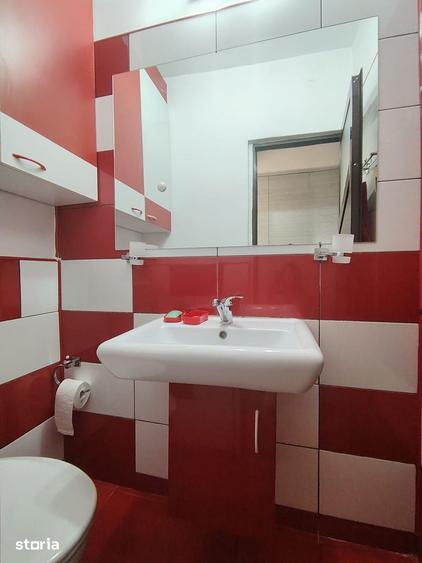 Apartament cu 3 camere decomandat în Ultracentral