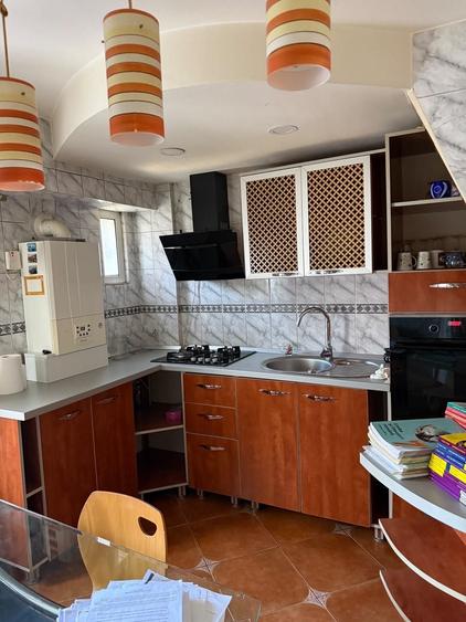 Apartament cu 4 camere în Central