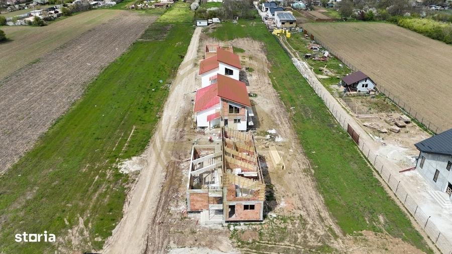 Casă cu 4 camere în Ghermănești