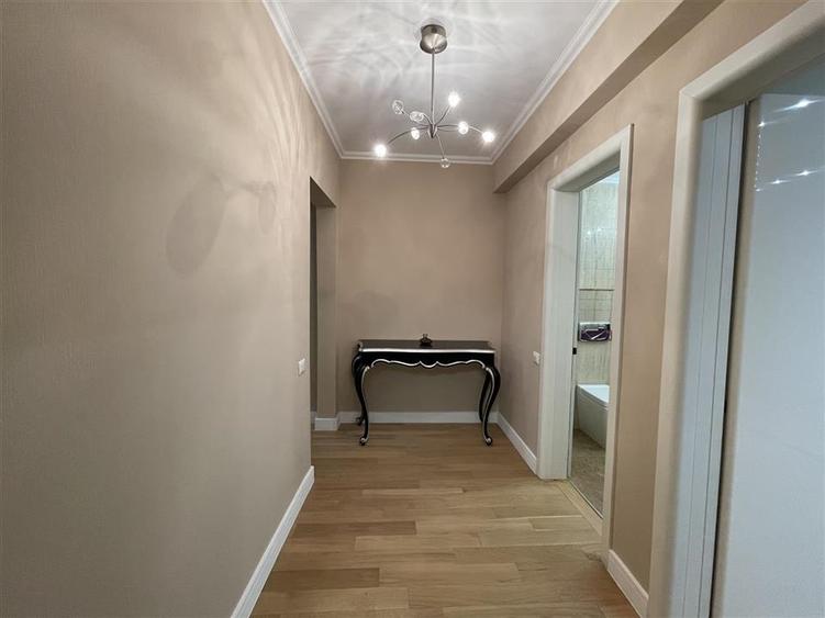 Apartament cu 4 camere decomandat, mobilat în Herăstrău