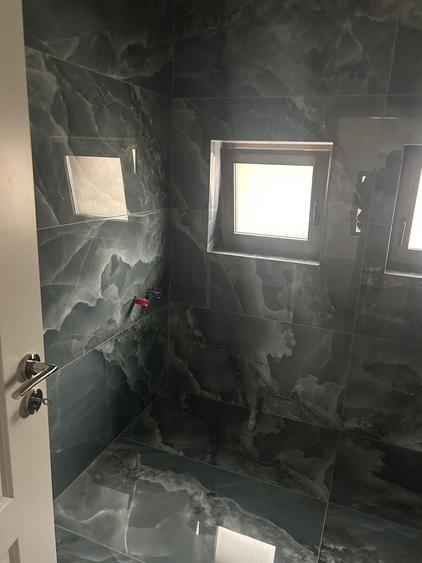 Casă individuală cu 6 camere decomandat cu Canalizare în Girocului