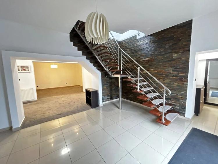 Spațiu comercial, de 390 mp, în Central