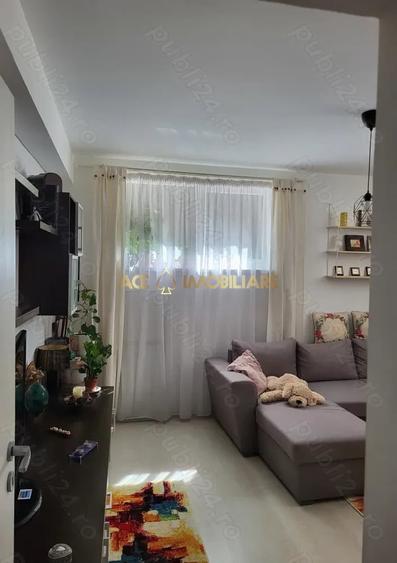 Apartament cu 3 camere decomandat, mobilat în Titan