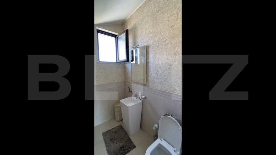Casă individuală cu 5 camere cu Canalizare în George Enescu