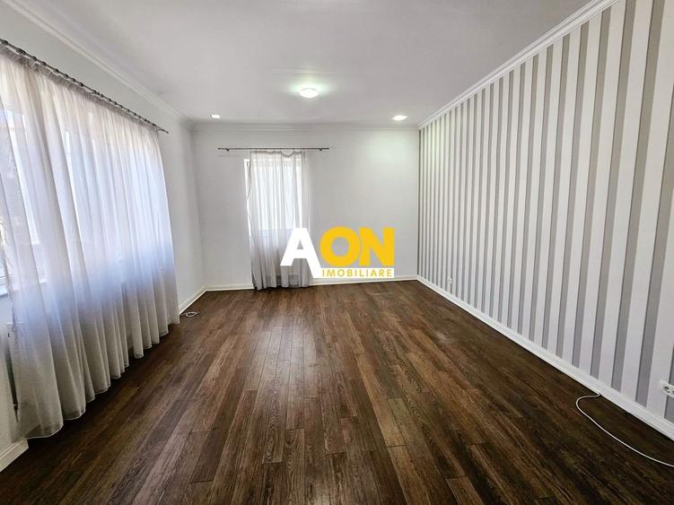 Birou, de 650 mp, în Central