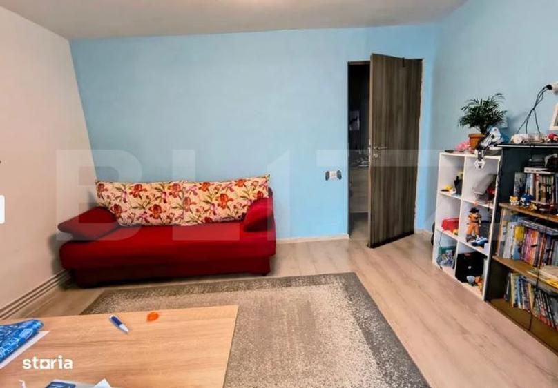 Apartament cu 3 camere decomandat, mobilat în Astra