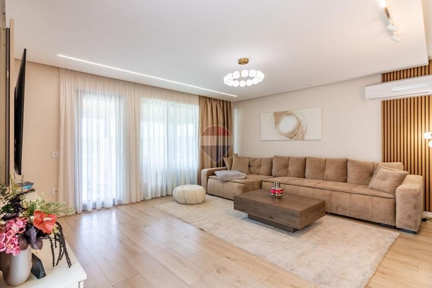 Casă individuală cu 4 camere cu Teren 375 Mp în Tunari