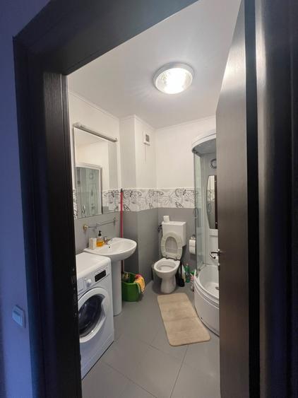 Apartament cu 2 camere semidecomandat în Pajura