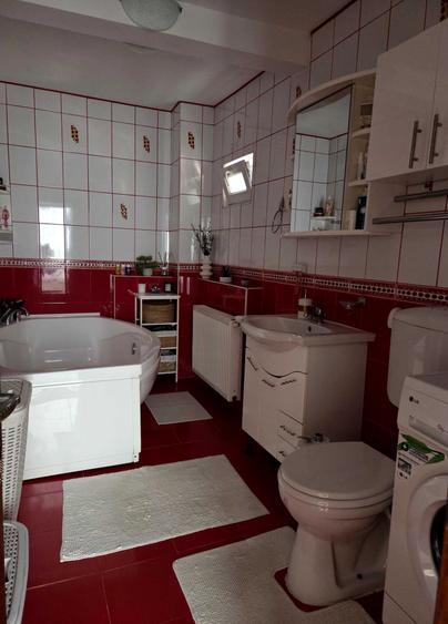 Casă cu 3 camere în Central