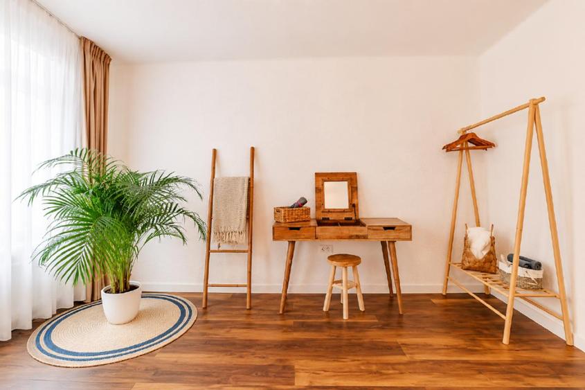 Apartament cu 2 camere semidecomandat, mobilat în Centrul Istoric