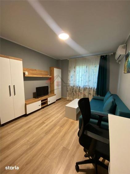 Apartament cu 2 camere semidecomandat în Podu Roș