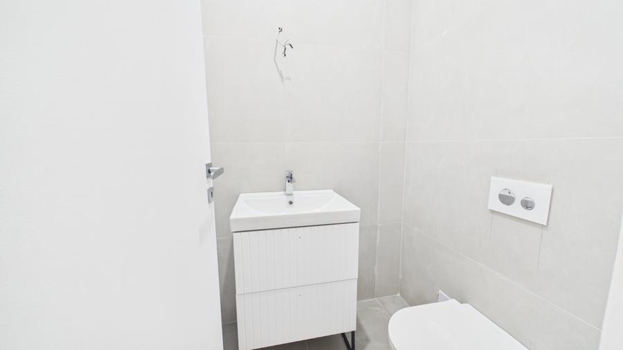 Apartament cu 2 camere semidecomandat în Grivița
