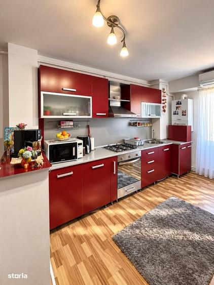 Apartament cu 3 camere decomandat în Barieră